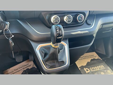 renault, trafic, multix 2.0 dcı 6m3 grand confort eag9, otomatik, dizel 2.el otomobil | renew 13