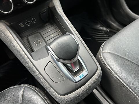 renault, zoe, hatchback 80 kw z.e 50 zen cvt, otomatik, elektrik 2.el otomobil | renew 18