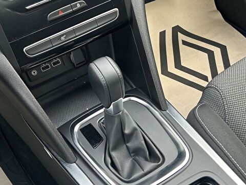 renault, megane, sedan 1.3 tce touch edc, otomatik, benzin 2.el otomobil | renew 13