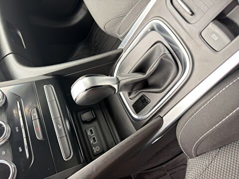 renault, megane, sedan 1.3 tce touch edc, otomatik, benzin 2.el otomobil | renew 17