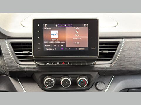 renault, trafic combi, 8+1 grand confort 2.0 blue dci eag9 170 bg, otomatik, dizel 2.el otomobil | renew 16