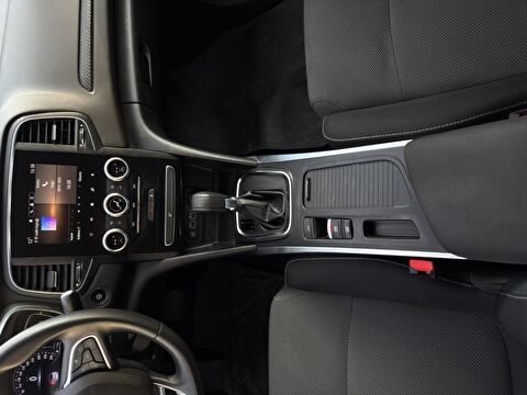 renault, megane, sedan 1.3 tce touch edc, otomatik, benzin 2.el otomobil | renew 19