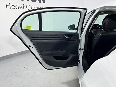 renault, megane, sedan 1.3 tce touch edc, otomatik, benzin 2.el otomobil | renew 37