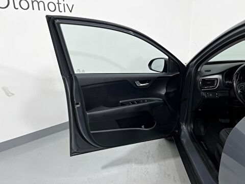 kia, stonic, suv 1.4 mpı business otomatik, otomatik, benzin 2.el otomobil | renew 31