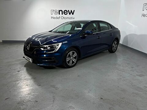 Sedan 1.3 TCe Touch EDC, 2. el otomobil | renew