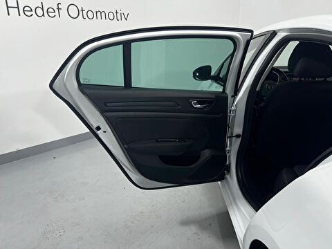 renault, megane, sedan 1.3 tce joy comfort edc, otomatik, benzin 2.el otomobil | renew 33