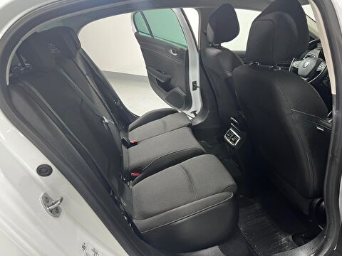 renault, megane, sedan 1.3 tce joy comfort edc, otomatik, benzin 2.el otomobil | renew 28