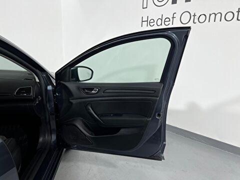 renault, megane, sedan 1.3 tce touch edc, otomatik, benzin 2.el otomobil | renew 40