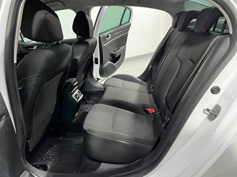 renault, megane, sedan 1.3 tce joy comfort edc, otomatik, benzin 2.el otomobil | renew 32