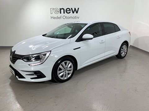 Sedan 1.3 TCe Joy Comfort EDC, 2. el otomobil | renew