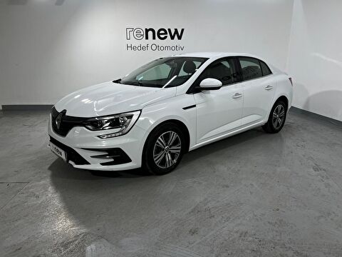 Sedan 1.3 TCe Touch EDC, 2. el otomobil | renew