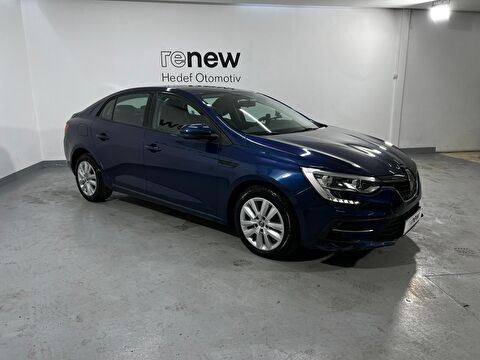 Sedan 1.3 TCe Joy EDC, 2. el otomobil | renew