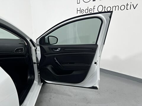 renault, megane, sedan 1.3 tce joy, manuel, benzin 2.el otomobil | renew 31