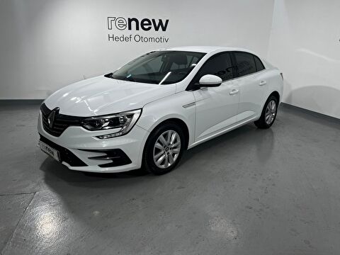 Sedan 1.3 TCe Joy, 2. el otomobil | renew