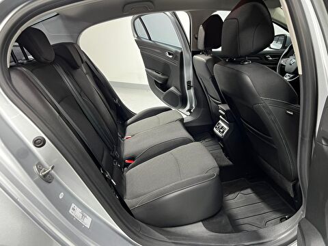 renault, megane, sedan 1.3 tce touch edc, otomatik, benzin 2.el otomobil | renew 25