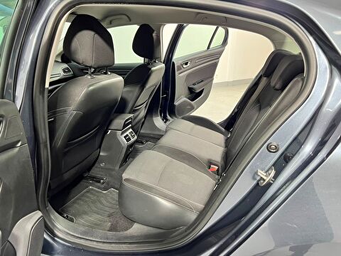 renault, megane, sedan 1.3 tce touch edc, otomatik, benzin 2.el otomobil | renew 33