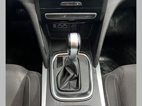 renault, megane, sedan 1.3 tce touch edc, otomatik, benzin 2.el otomobil | renew 33