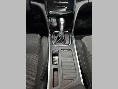 renault, megane, sedan 1.3 tce touch edc, otomatik, benzin 2.el otomobil | renew 31