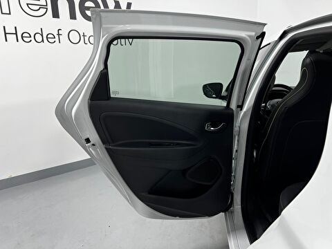 renault, zoe, hatchback 80 kw z.e 50 ıntense cvt, otomatik, elektrik 2.el otomobil | renew 34