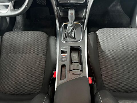 renault, megane, sedan 1.3 tce touch edc, otomatik, benzin 2.el otomobil | renew 30