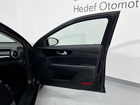 kia, cerato, sedan 1.6 mpı elegance otomatik, otomatik, benzin 2.el otomobil | renew 33