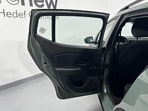 dacia, sandero, hatchback 1.0 tce stepway essential, manuel, benzin 2.el otomobil | renew 30