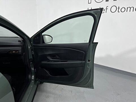 dacia, sandero, hatchback 1.0 tce stepway essential, manuel, benzin 2.el otomobil | renew 32