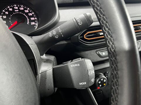 dacia, sandero, hatchback 1.0 tce stepway essential, manuel, benzin 2.el otomobil | renew 22