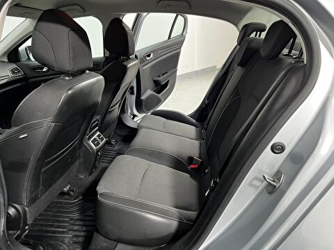 renault, megane, sedan 1.3 tce touch edc, otomatik, benzin 2.el otomobil | renew 33