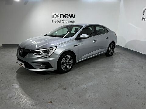 Sedan 1.3 TCe Touch EDC, 2. el otomobil | renew