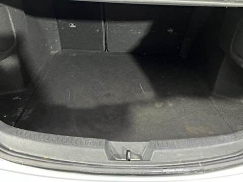 renault, megane, sedan 1.3 tce touch edc, otomatik, benzin 2.el otomobil | renew 35