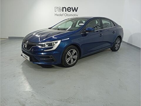 Sedan 1.3 TCe Touch EDC, 2. el otomobil | renew