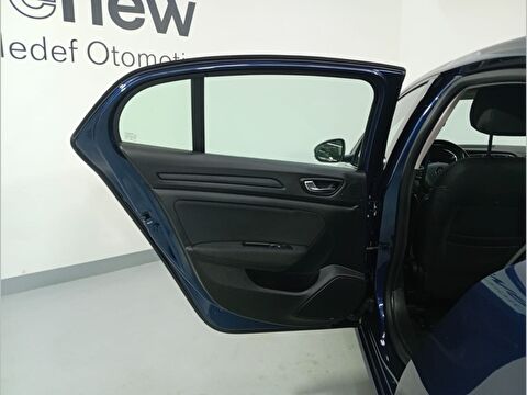 renault, megane, sedan 1.3 tce touch edc, otomatik, benzin 2.el otomobil | renew 38