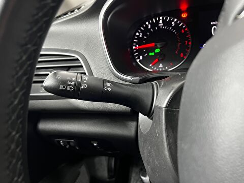 renault, megane, sedan 1.3 tce joy comfort edc, otomatik, benzin 2.el otomobil | renew 29