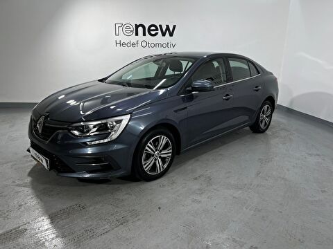 Sedan 1.3 TCe Touch EDC, 2. el otomobil | renew