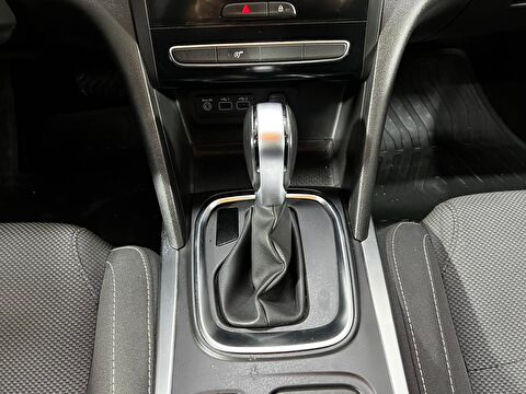 renault, megane, sedan 1.3 tce touch edc, otomatik, benzin 2.el otomobil | renew 30