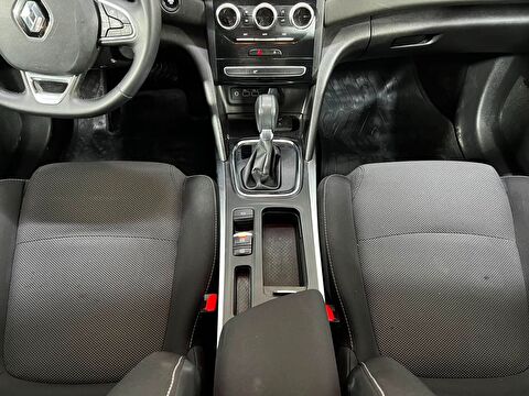renault, megane, sedan 1.3 tce touch edc, otomatik, benzin 2.el otomobil | renew 27