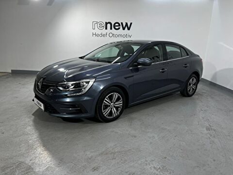 Sedan 1.3 TCe Touch EDC, 2. el otomobil | renew