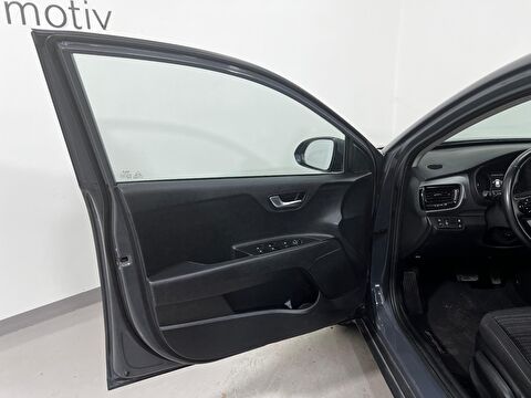kia, stonic, suv 1.4 mpı business otomatik, otomatik, benzin 2.el otomobil | renew 38