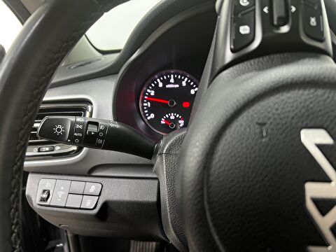 kia, stonic, suv 1.4 mpı business otomatik, otomatik, benzin 2.el otomobil | renew 30
