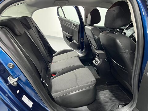 renault, megane, sedan 1.3 tce touch edc, otomatik, benzin 2.el otomobil | renew 28