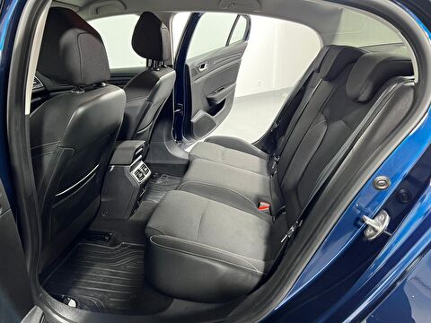 renault, megane, sedan 1.3 tce touch edc, otomatik, benzin 2.el otomobil | renew 30