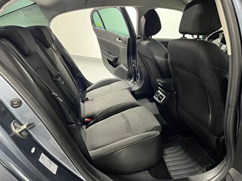 renault, megane, sedan 1.3 tce joy comfort edc, otomatik, benzin 2.el otomobil | renew 22