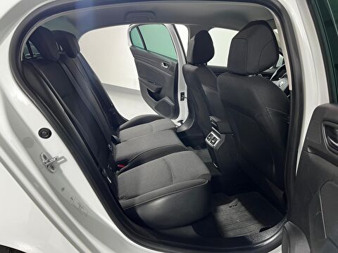 renault, megane, sedan 1.3 tce joy comfort edc, otomatik, benzin 2.el otomobil | renew 32