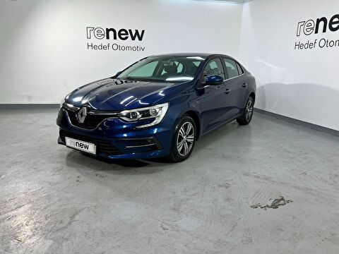 Sedan 1.3 TCe Touch EDC, 2. el otomobil | renew