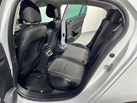 renault, megane, sedan 1.3 tce joy comfort edc, otomatik, benzin 2.el otomobil | renew 32