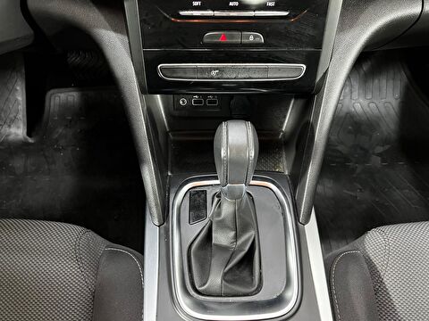 renault, megane, sedan 1.3 tce touch edc, otomatik, benzin 2.el otomobil | renew 32