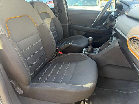 dacia, sandero, hatchback 1.0 tce stepway comfort, manuel, benzin 2.el otomobil | renew 14