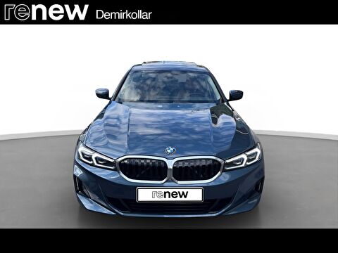 320i Sport Line, 2. el otomobil | renew