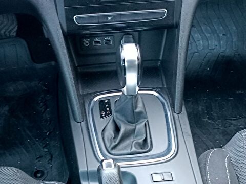 renault, megane, sedan 1.5 blue dcı touch edc, otomatik, dizel 2.el otomobil | renew 17